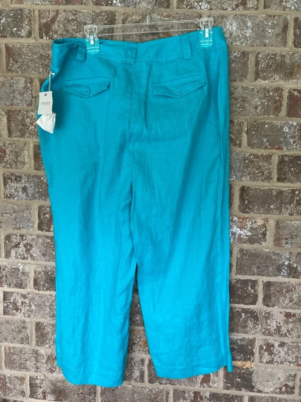 Madison capri linen  pants wide leg zip back Size 10 NWT